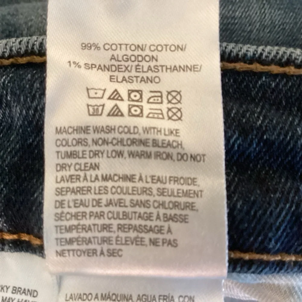 Lucky Brand 410 Athletic Slim Men’s Denim Distressed Straight Leg Jeans. 40/30 - Picture 11 of 11